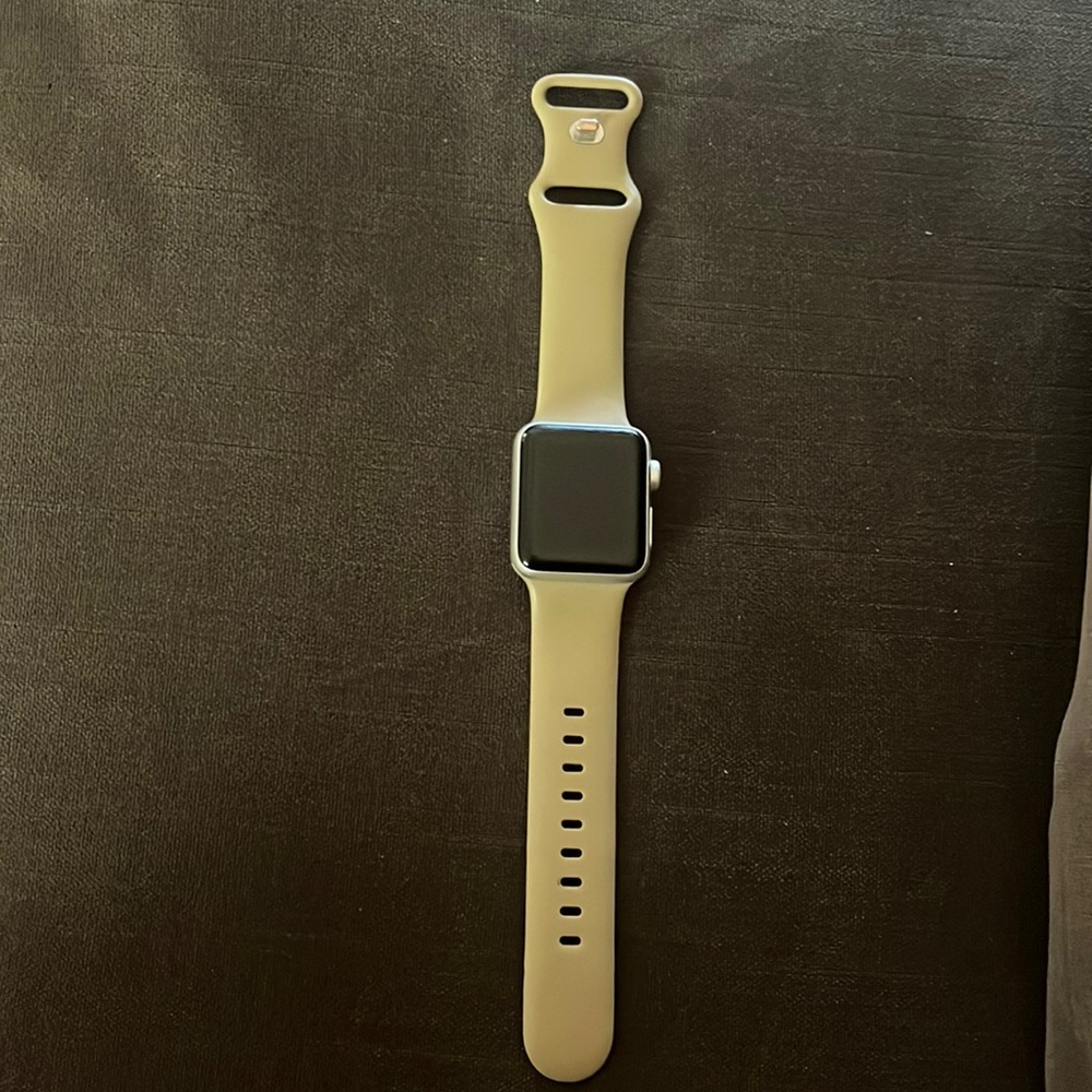 Series 3 Silver Apple Watch 38 mm